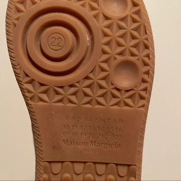 MAISON MARGIELA Replica low-top leather and suede sneakers (EU 39 | US 6) - Picture 6 of 9